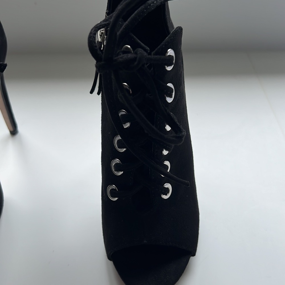 Black Open Toed Booties. Size 5. Suede Like Mater… - image 6
